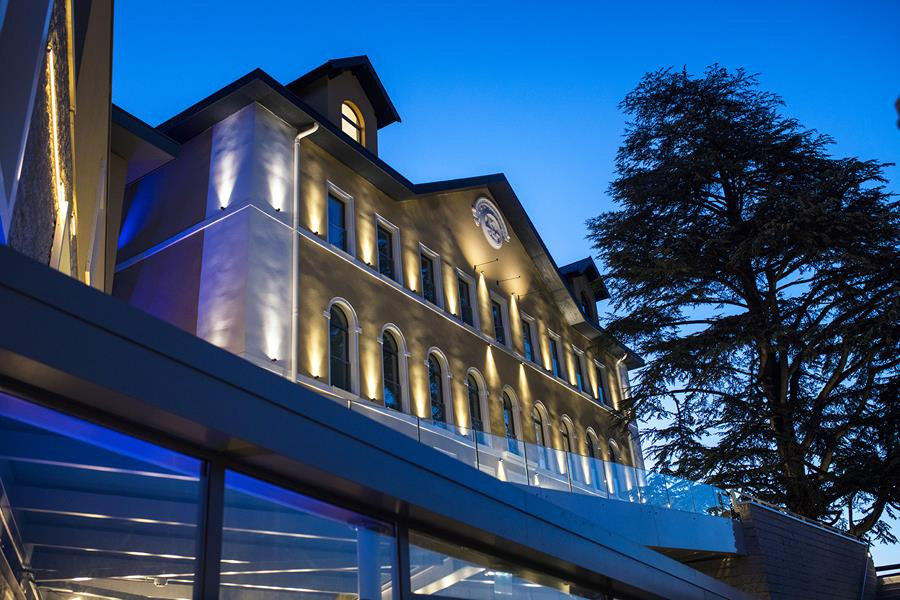 Façade de l'Hôtel Pélican Annecy